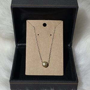 Elegant Gold Pearl Necklace